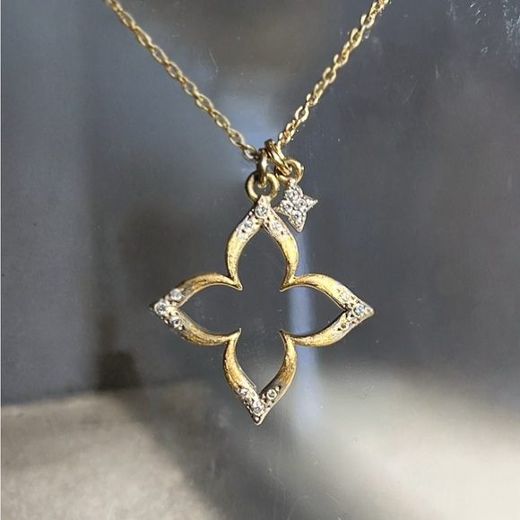 Jude Frances Necklace Moroccan Open Flower Diamond & 18k Gold Quatrefoil Pendant - Picture 1 of 9